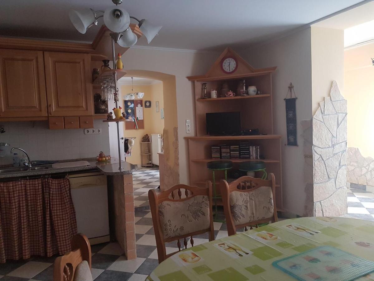 Babahaz Villa Bodajk Eksteriør bilde